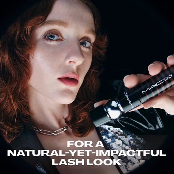 MAC Macstack Mascara Superstack-Chestnut Brown - Picture 4 of 4